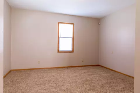 200 8th Ave SW, Mandan, ND 58554 photo 6