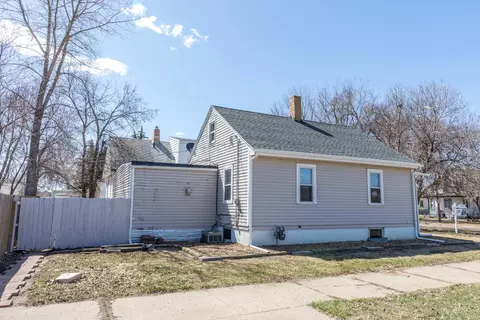 200 8th Ave SW, Mandan, ND 58554 photo 17