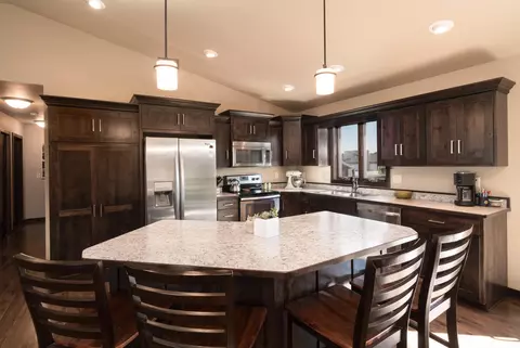507 Pumice Loop, Bismarck, ND 58503 photo 6