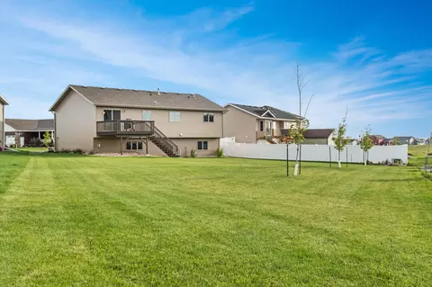 507 Pumice Loop, Bismarck, ND 58503 photo 25