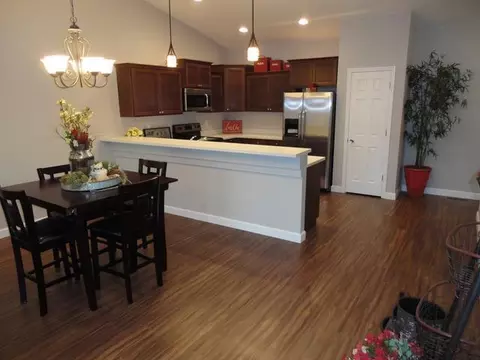 309 Will Ct SE, Mandan, ND 58554 photo 2