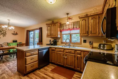 1201 Johns Dr NE, Mandan, ND 58554 photo 9