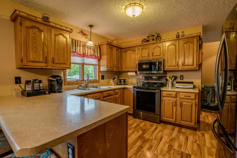 1201 Johns Dr NE, Mandan, ND 58554 photo 6