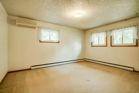 1324 N 18th St, Bismarck, ND 58501 photo 8