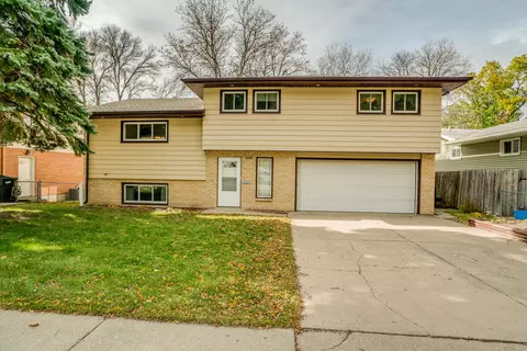 1324 N 18th St, Bismarck, ND 58501 photo 1