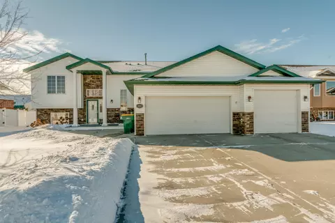 2312 3rd St S, Bismarck, ND 58504 photo 1