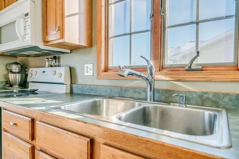 2312 3rd St S, Bismarck, ND 58504 photo 7