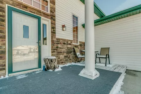 2312 3rd St S, Bismarck, ND 58504 photo 3