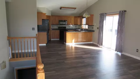 4019 Cedar Pl, Bismarck, ND 58503 photo 5