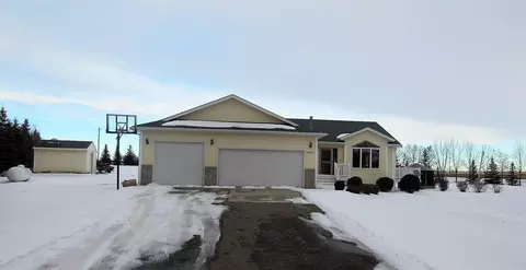 4019 Cedar Pl, Bismarck, ND 58503 photo 1