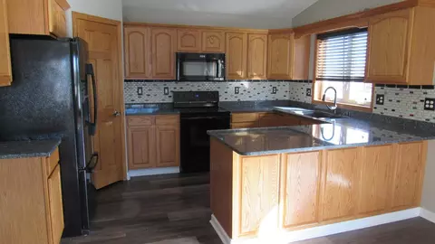 4019 Cedar Pl, Bismarck, ND 58503 photo 7