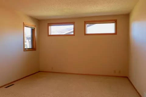 431 Brandon Dr E # C, Bismarck, ND 58503 photo 10