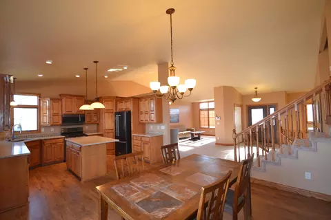 5018 Boulder Ridge Rd, Bismarck, ND 58503 photo 16