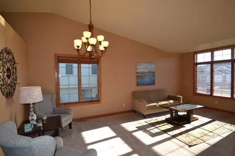 5018 Boulder Ridge Rd, Bismarck, ND 58503 photo 2