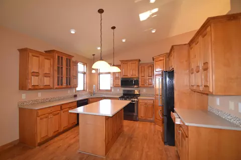 5018 Boulder Ridge Rd, Bismarck, ND 58503 photo 17