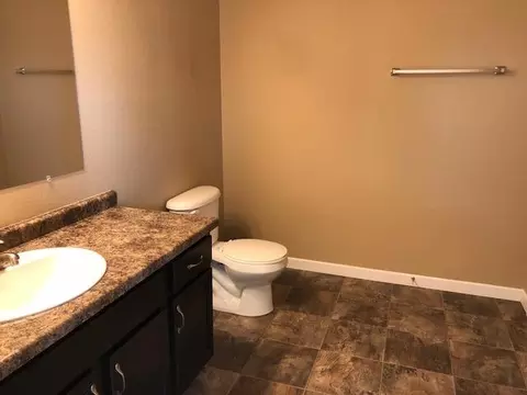 2808 Douglas Pl SE, Mandan, ND 58554 photo 10