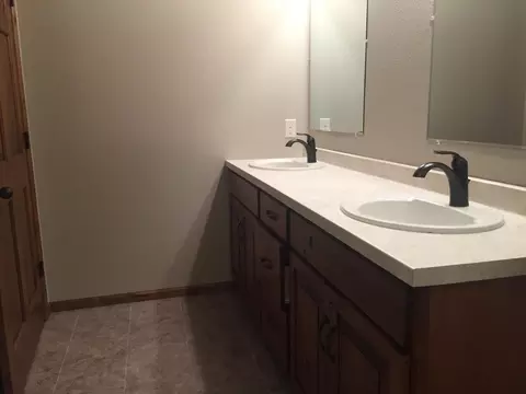 5211 Basalt Dr, Bismarck, ND 58503 photo 16