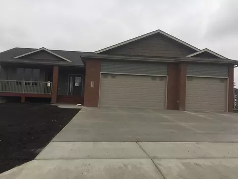 5211 Basalt Dr, Bismarck, ND 58503 photo 7