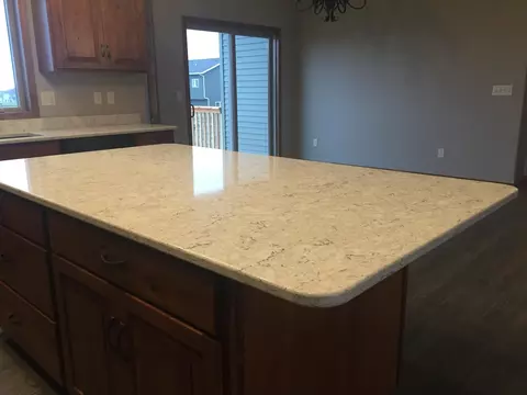 5211 Basalt Dr, Bismarck, ND 58503 photo 5