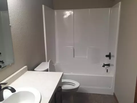 5211 Basalt Dr, Bismarck, ND 58503 photo 12