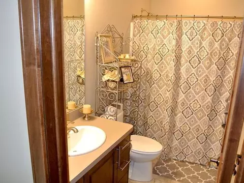 606 Slate Dr, Bismarck, ND 58503 photo 7