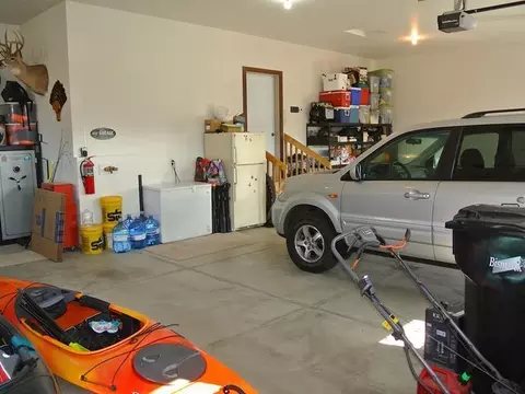 606 Slate Dr, Bismarck, ND 58503 photo 31