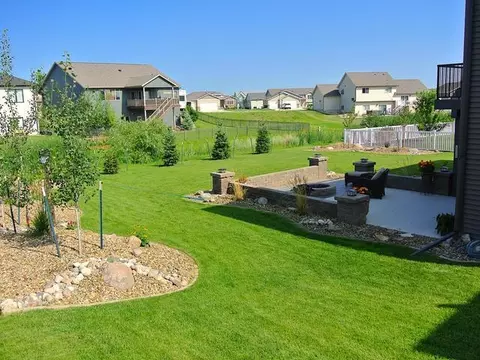 606 Slate Dr, Bismarck, ND 58503 photo 49