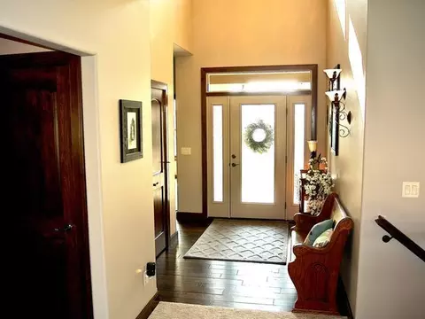 606 Slate Dr, Bismarck, ND 58503 photo 3