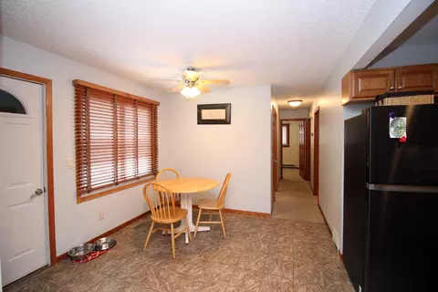719 Wachter Ave, Bismarck, ND 58504 photo 4