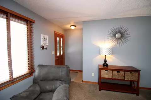 719 Wachter Ave, Bismarck, ND 58504 photo 8