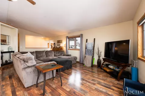 3009 Hillside Rd NW, Mandan, ND 58554 photo 4