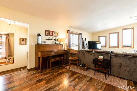 3009 Hillside Rd NW, Mandan, ND 58554 photo 2