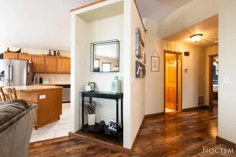 3009 Hillside Rd NW, Mandan, ND 58554 photo 9