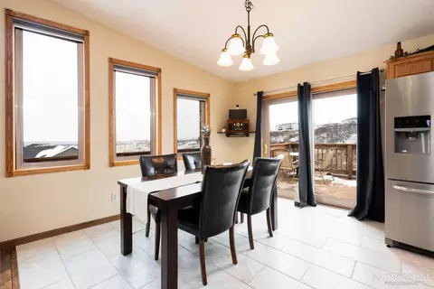 3009 Hillside Rd NW, Mandan, ND 58554 photo 5