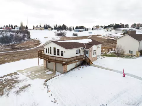 3009 Hillside Rd NW, Mandan, ND 58554 photo 1