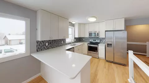 4914 Roughrider Cir, Mandan, ND 58554 photo 3