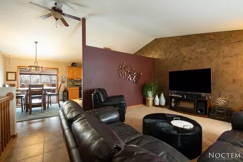 4028 Rawhide Dr, Bismarck, ND 58503 photo 6