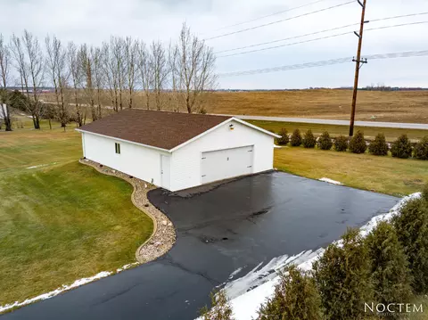 4028 Rawhide Dr, Bismarck, ND 58503 photo 3
