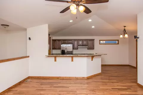 3834 Lillian Ct SE, Mandan, ND 58554 photo 4