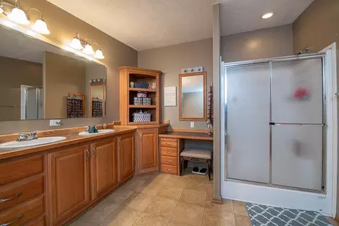 3907 N Valley Loop Loop, Bismarck, ND 58503 photo 10