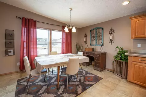 3907 N Valley Loop Loop, Bismarck, ND 58503 photo 4