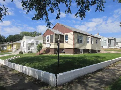 1122 E Ave A, Bismarck, ND 58501 photo 13