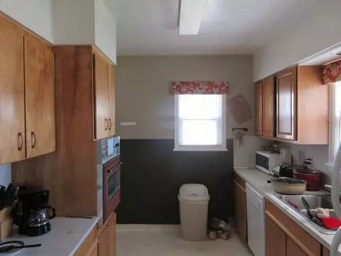 1122 E Ave A, Bismarck, ND 58501 photo 3