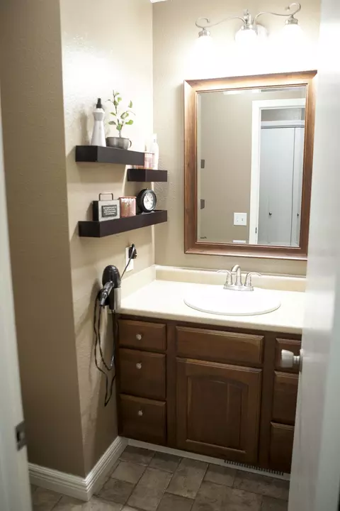 1111 Hillside Ter, Bismarck, ND 58501 photo 15