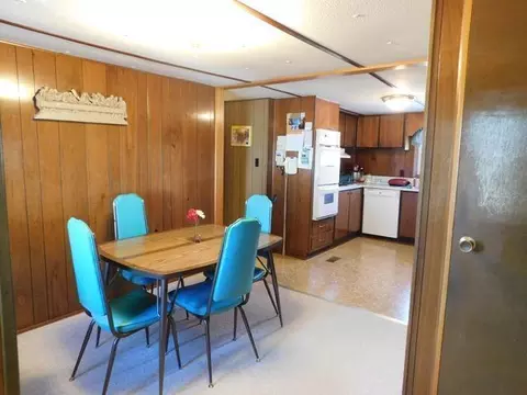 419 College St, Flasher, ND 58535 photo 5