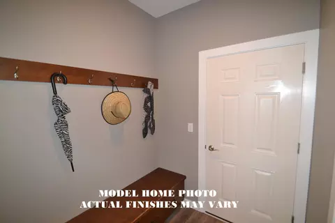 417 Buckskin Loop, Bismarck, ND 58503 photo 6