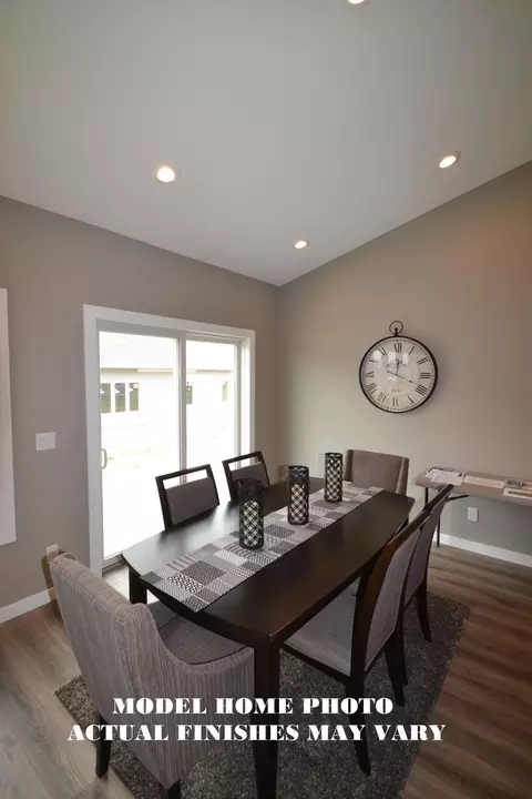 417 Buckskin Loop, Bismarck, ND 58503 photo 4