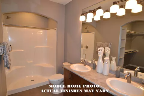 417 Buckskin Loop, Bismarck, ND 58503 photo 9