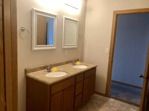701 Walter Way NE, Bismarck, ND 58503 photo 21