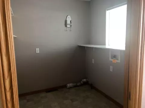 701 Walter Way NE, Bismarck, ND 58503 photo 18